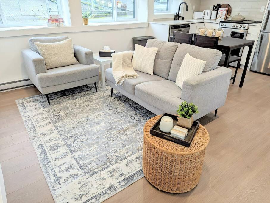 Centrally Located, Modern, 2 Bedroom Home Βανκούβερ Εξωτερικό φωτογραφία