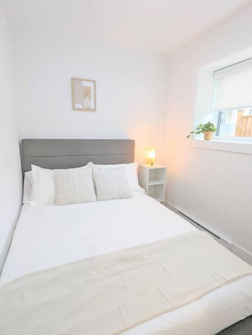 Centrally Located, Modern, 2 Bedroom Home Βανκούβερ Εξωτερικό φωτογραφία